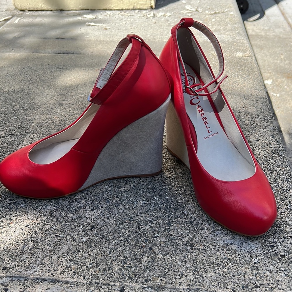 Brand New. Red platform Jeffery Campbell wedges. Size 6 - Picture 3 of 5